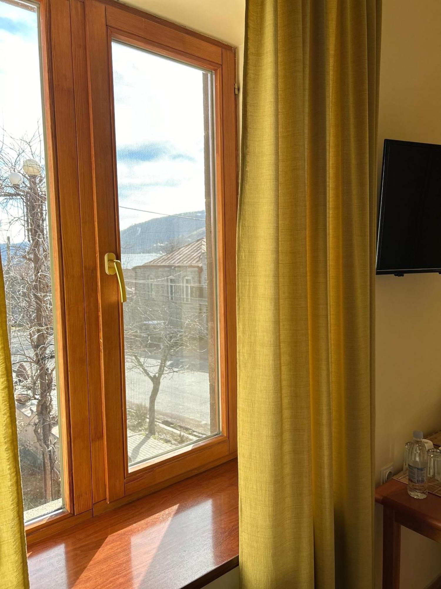 Hotel Mirhav ゴリス エクステリア 写真