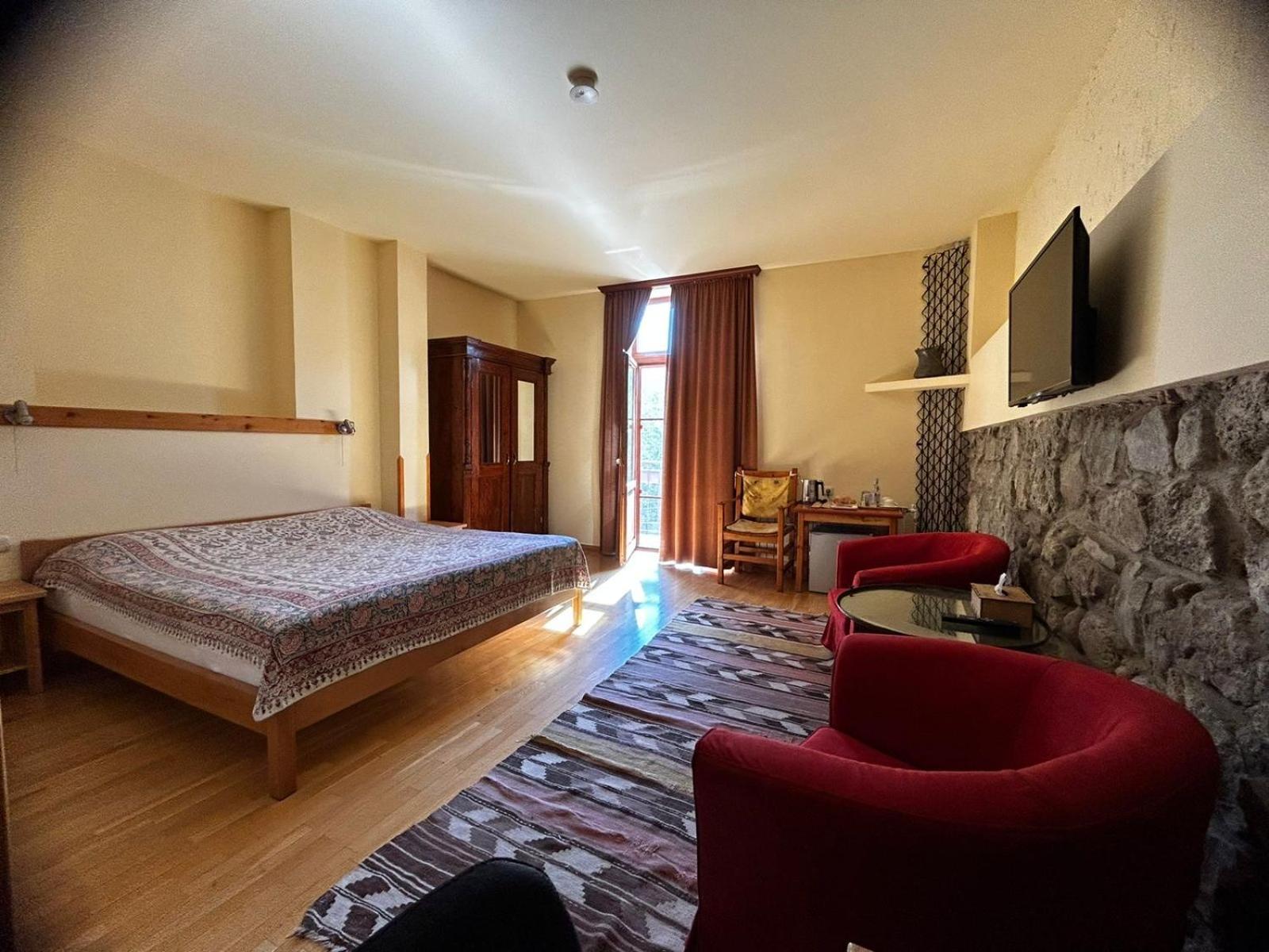 Hotel Mirhav ゴリス エクステリア 写真
