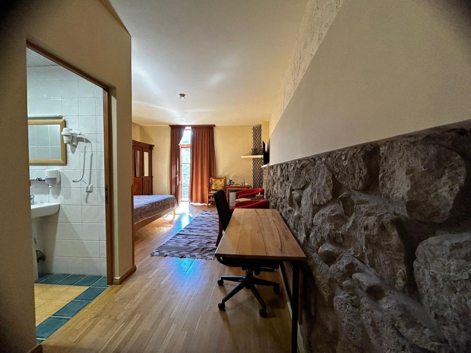 Hotel Mirhav ゴリス エクステリア 写真