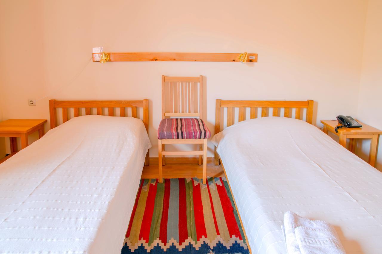 Hotel Mirhav ゴリス エクステリア 写真