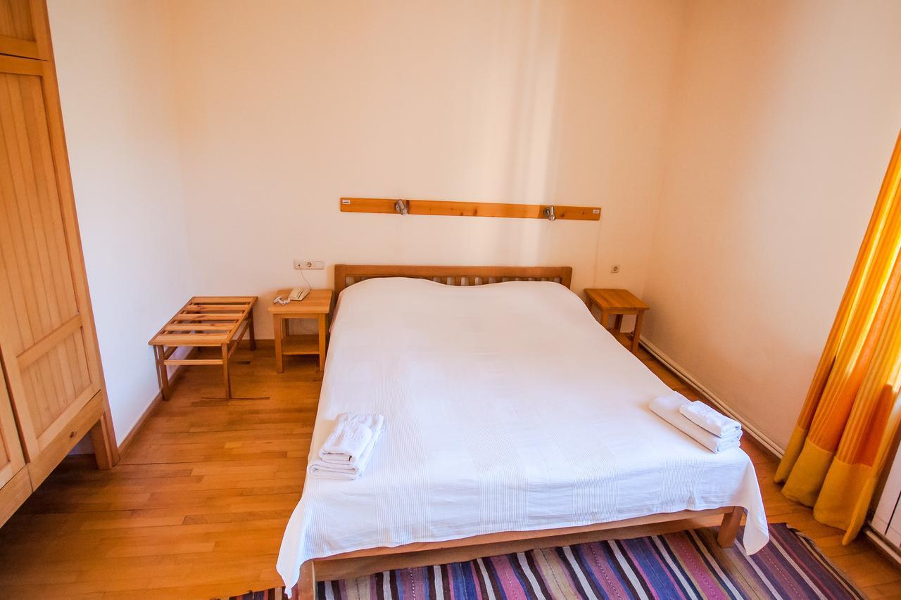 Hotel Mirhav ゴリス エクステリア 写真